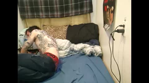 homeinvasion online show from March 12, 11:42 am