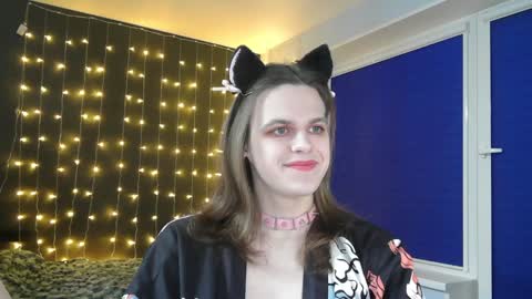 Honelints boyblonde hair AsterMIntfemboybrown hair online show from January 14, 3:36 pm