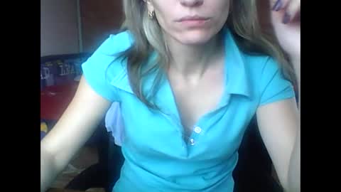 Snapshot of honey0bunny35 chatting on February 5, 8:54 am honey0bunny35 online show from February 5, 8:54 am