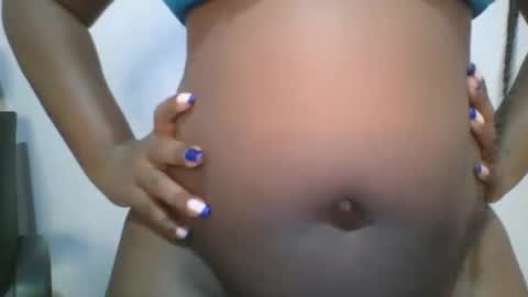 honey_beb online show from October 16, 5:30 am