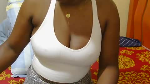 honey_caddy online show from June 17, 1:52 am
