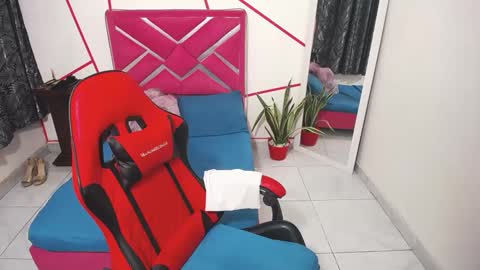 Snapshot of honey_channe chatting on September 17, 1:51 am honey_channe online show from September 17, 1:51 am