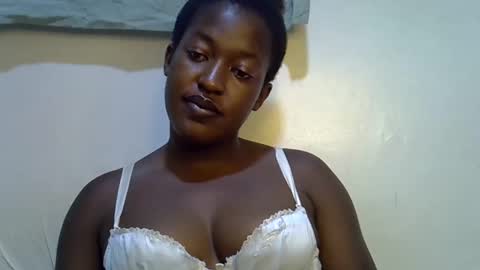 Snapshot of honey_dropp1 chatting on May 22, 5:18 pm honey_dropp1 online show from May 22, 5:18 pm