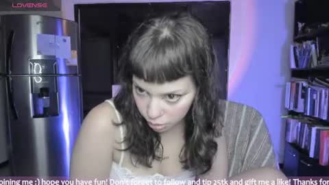 Snapshot of honey_hoe chatting on June 26, 2:16 am Lau online show from June 26, 2:16 am