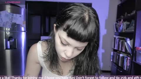 Snapshot of honey_hoe chatting on July 17, 2:51 am Lau online show from July 17, 2:51 am