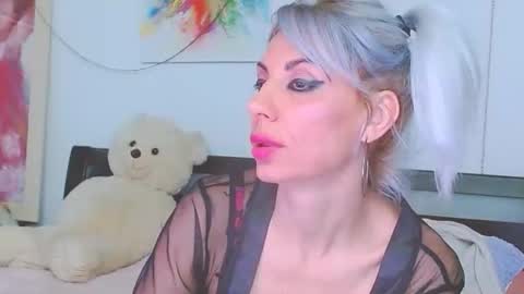 honey_lara online show from March 12, 12:50 am