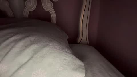 honey_man14 online show from February 16, 8:00 pm