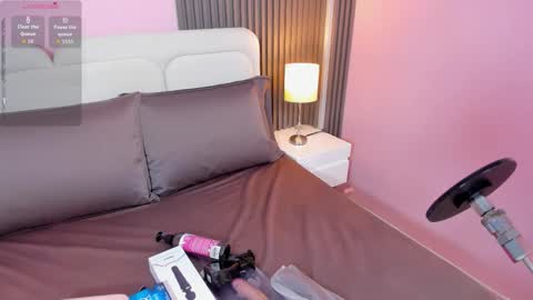 honey_sofii_ online show from December 16, 11:48 am