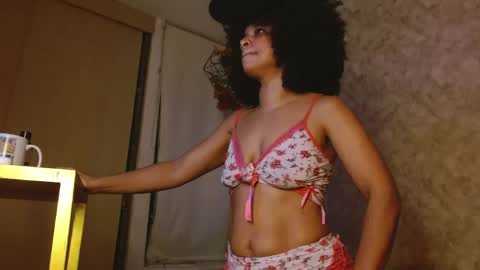 Snapshot of honey_sweet8 chatting on May 26, 10:00 am Honey-Sweett online show from May 26, 10:00 am