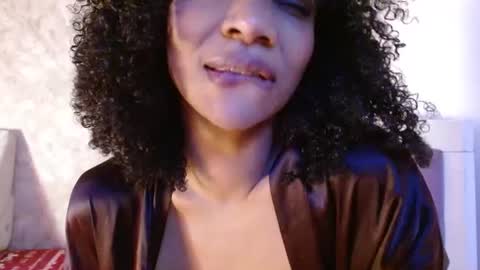 Snapshot of honey_sweet8 chatting on June 14, 12:29 pm Honey-Sweett online show from June 14, 12:29 pm