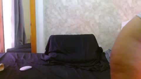 Snapshot of honey_sweet8 chatting on August 6, 1:24 pm Honey-Sweett online show from August 6, 1:24 pm
