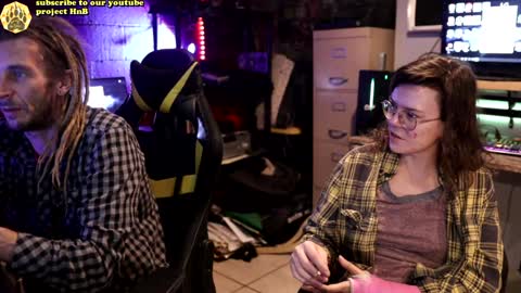Honey and Bear online show from December 7, 5:48 am