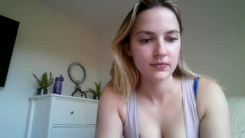 honeyblakex online show from June 17, 4:26 am
