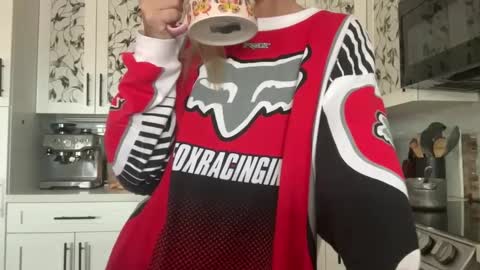 honeybun_z online show from October 12, 9:03 pm