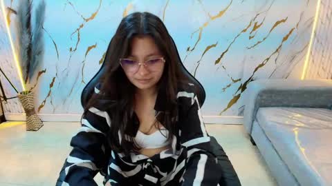 honeydoll_tf online show from May 6, 1:38 pm