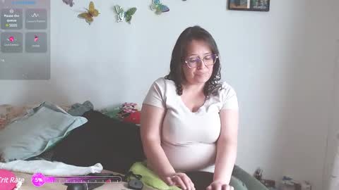 Snapshot of honeyhotpaty chatting on February 7, 9:37 pm sofia online show from February 7, 9:37 pm