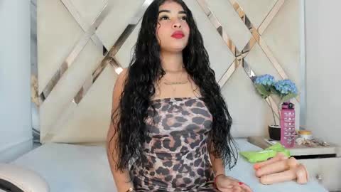 honeyht online show from May 23, 12:20 pm