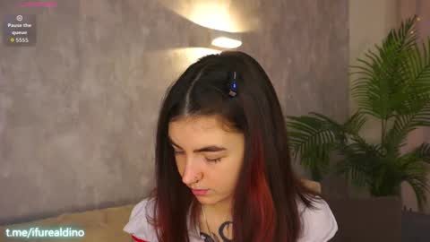 Snapshot of honeykadakia chatting on February 5, 6:40 am Jane online show from February 5, 6:40 am