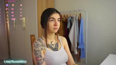 Snapshot of honeykadakia chatting on February 12, 6:19 am Jane online show from February 12, 6:19 am