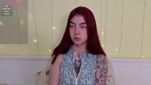 Snapshot of honeykadakia chatting on June 22, 8:44 am Jane online show from June 22, 8:44 am