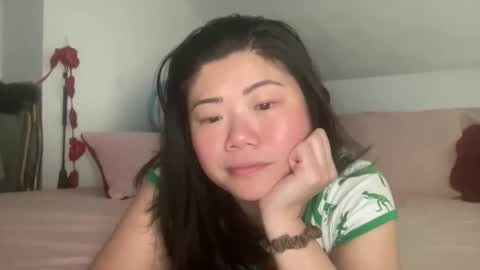 Snapshot of honeysunshineneko chatting on February 16, 1:18 pm HoneySunshineNeko online show from February 16, 1:18 pm