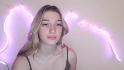 honeyveil online show from June 27, 12:22 pm