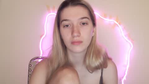 honeyveil online show from July 30, 1:21 pm
