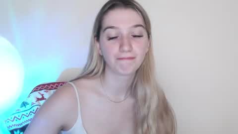 honeyveil online show from August 5, 10:07 am