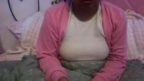 Snapshot of honeyy_89 chatting on April 27, 3:48 am honeyyy89 online show from April 27, 3:48 am