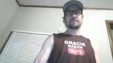hoodedcricket online show from May 12, 9:56 pm