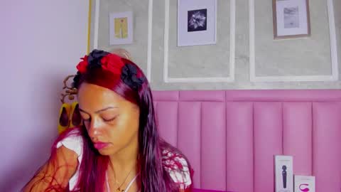 holly online show from January 14, 8:25 pm