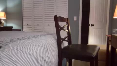 hooshung_mvers8 online show from March 31, 12:45 am