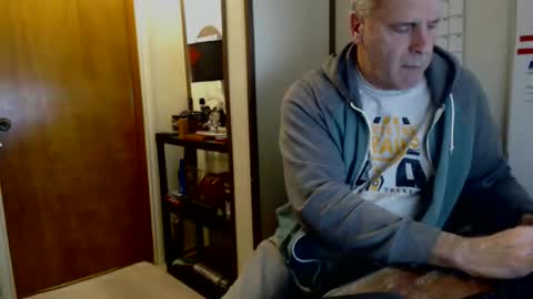 Jayson online show from February 19, 6:59 pm