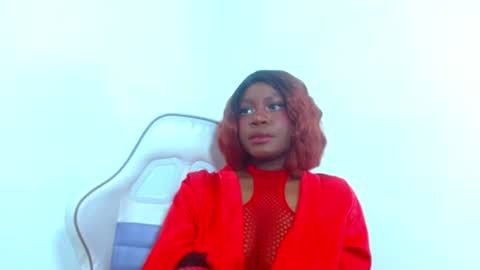 Snapshot of hoot_emily chatting on July 18, 10:08 am Emily online show from July 18, 10:08 am