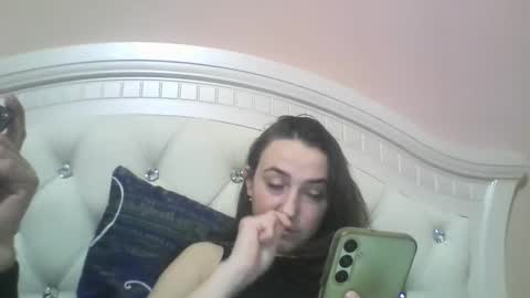 Snapshot of hootloove69 chatting on February 2, 6:42 pm hootloove69 online show from February 2, 6:42 pm