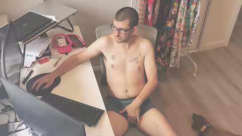 Snapshot of hopefulguy86 chatting on December 4, 12:09 am hopefulguy86 online show from December 4, 12:09 am