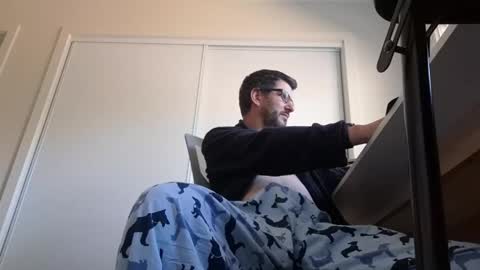 Snapshot of hopefulguy86 chatting on May 22, 12:18 am hopefulguy86 online show from May 22, 12:18 am