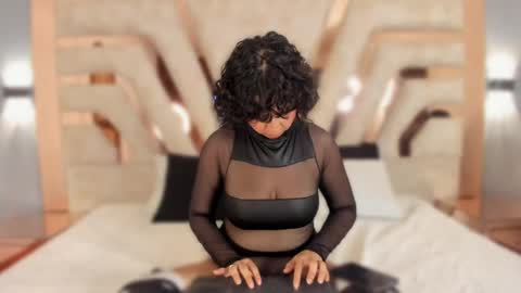 Layla Noir online show from May 3, 11:38 am