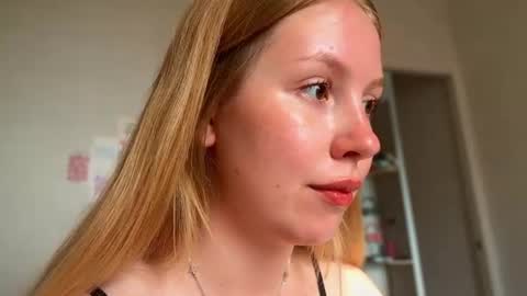 Snapshot of horney_audrey chatting on August 2, 1:37 am Audrey online show from August 2, 1:37 am