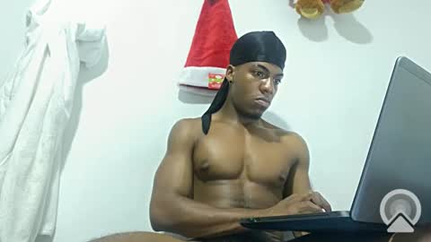 Snapshot of horneyguy2399 chatting on December 14, 7:51 am sugarbaby online show from December 14, 7:51 am