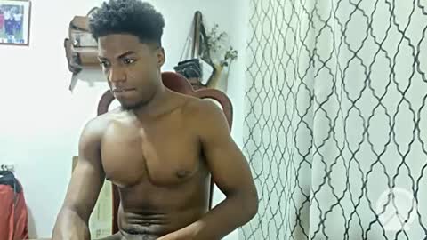 Snapshot of horneyguy2399 chatting on December 20, 8:06 am sugarbaby online show from December 20, 8:06 am