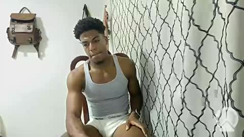 Snapshot of horneyguy2399 chatting on January 11, 11:02 pm sugarbaby online show from January 11, 11:02 pm