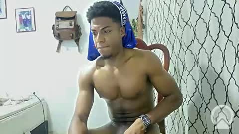 Snapshot of horneyguy2399 chatting on January 12, 5:13 am sugarbaby online show from January 12, 5:13 am