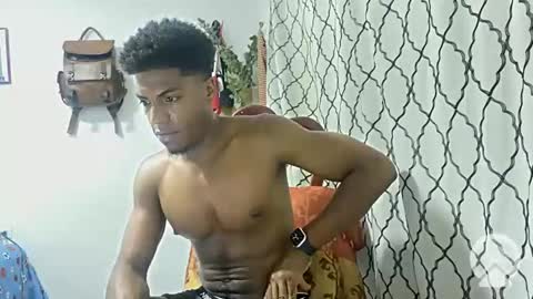 Snapshot of horneyguy2399 chatting on January 18, 5:20 am sugarbaby online show from January 18, 5:20 am