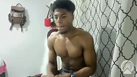 Snapshot of horneyguy2399 chatting on January 22, 2:48 am sugarbaby online show from January 22, 2:48 am