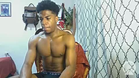 Snapshot of horneyguy2399 chatting on January 25, 5:18 am sugarbaby online show from January 25, 5:18 am