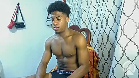 Snapshot of horneyguy2399 chatting on February 12, 2:45 am sugarbaby online show from February 12, 2:45 am