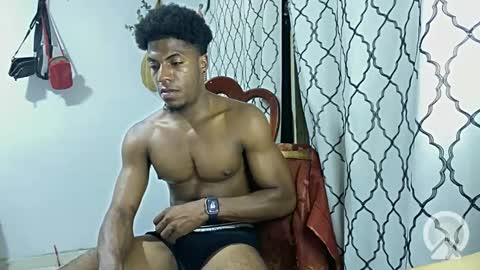 Snapshot of horneyguy2399 chatting on March 8, 1:17 am sugarbaby online show from March 8, 1:17 am