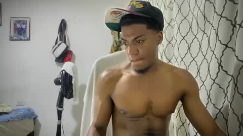 Snapshot of horneyguy2399 chatting on September 11, 1:28 am sugarbaby online show from September 11, 1:28 am