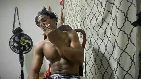 Snapshot of horneyguy2399 chatting on September 17, 2:02 am sugarbaby online show from September 17, 2:02 am